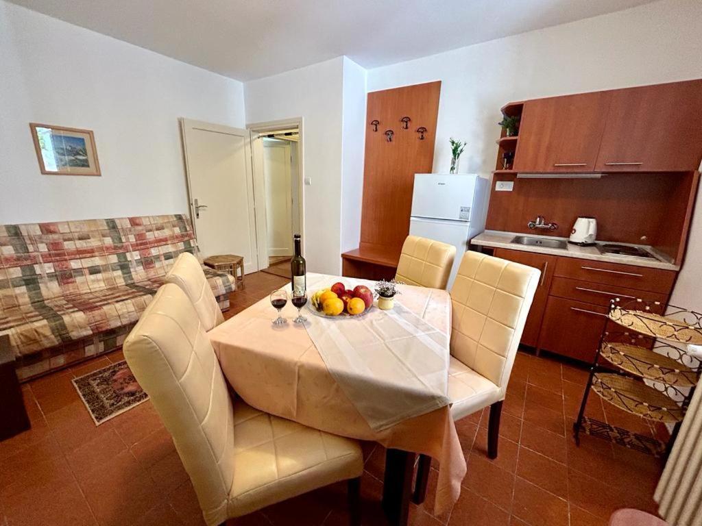 Apartmani Soljaga Петровац Экстерьер фото